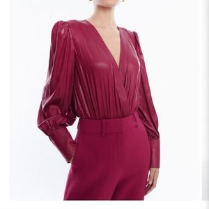 NWT BCBGMAXAZRIA plunge neck bodysuit in granite size 36 US 0.